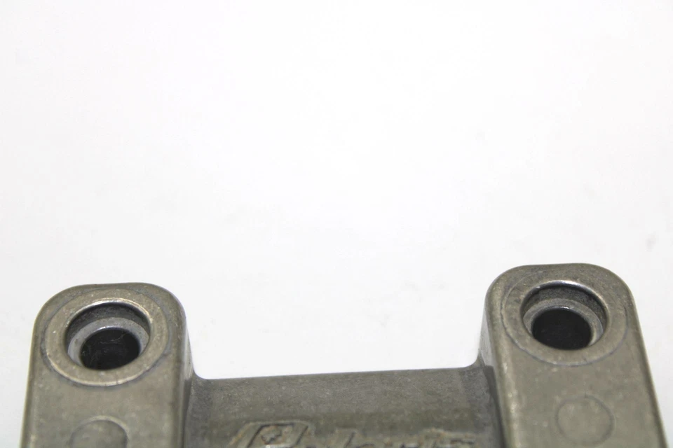 Braçadeira de montagem de guidão Polaris fabricante de equipamento original (polida) 5630187-067 Q162 - Imagem 3 de 4