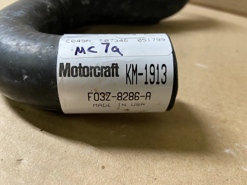 Manguera de radiador moldeada inferior 89-91 topacio y tempo Ford FO3Z-8286-A Foto 2 de 3