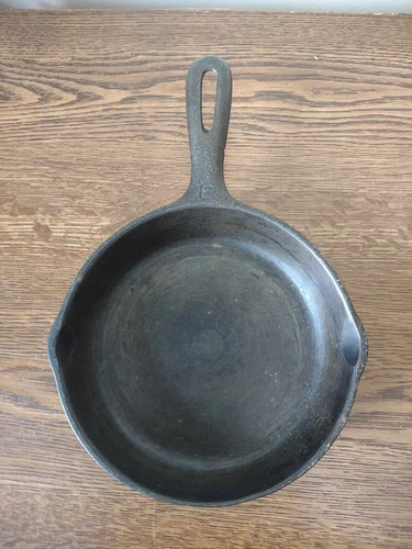 Vintage Wagner Ware Cast Iron Skillet #3 6 1/2"