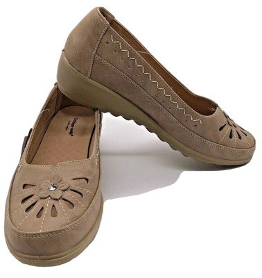 cushion walk velcro sandals