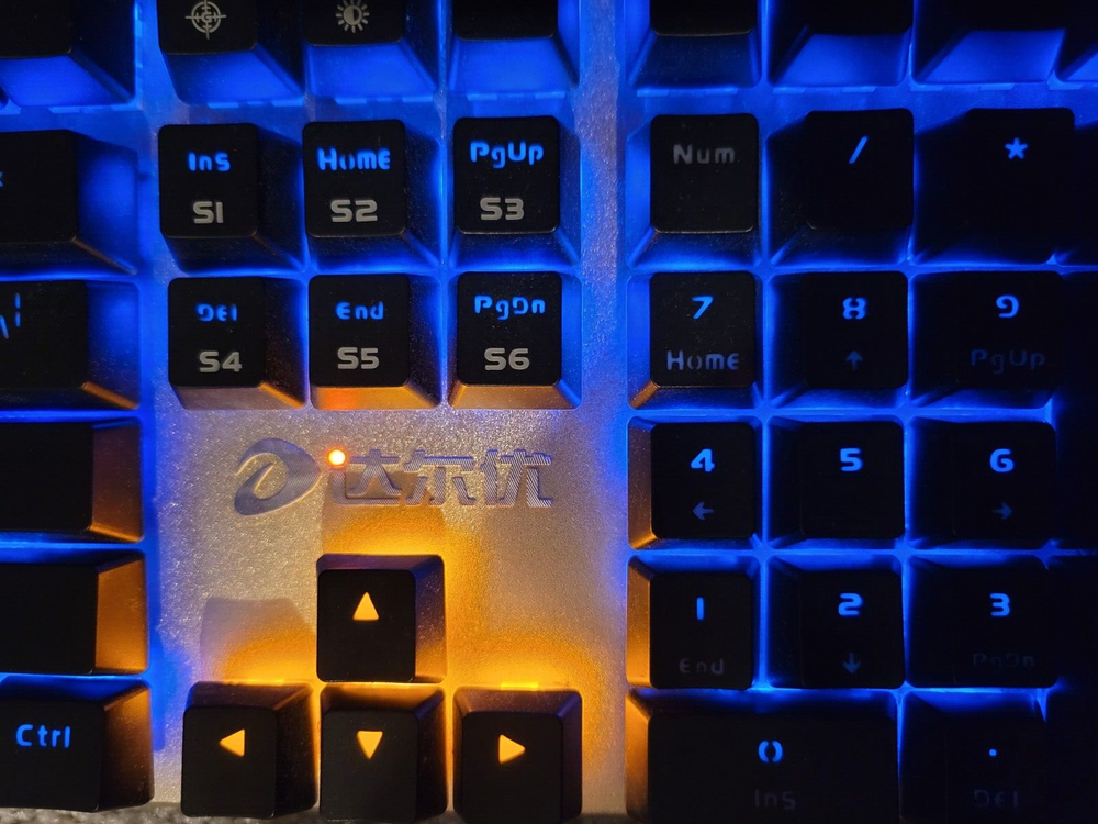 Dareu 108 Mechanical Gaming Keyboard Wired Blue LED Gold Clicky Keys