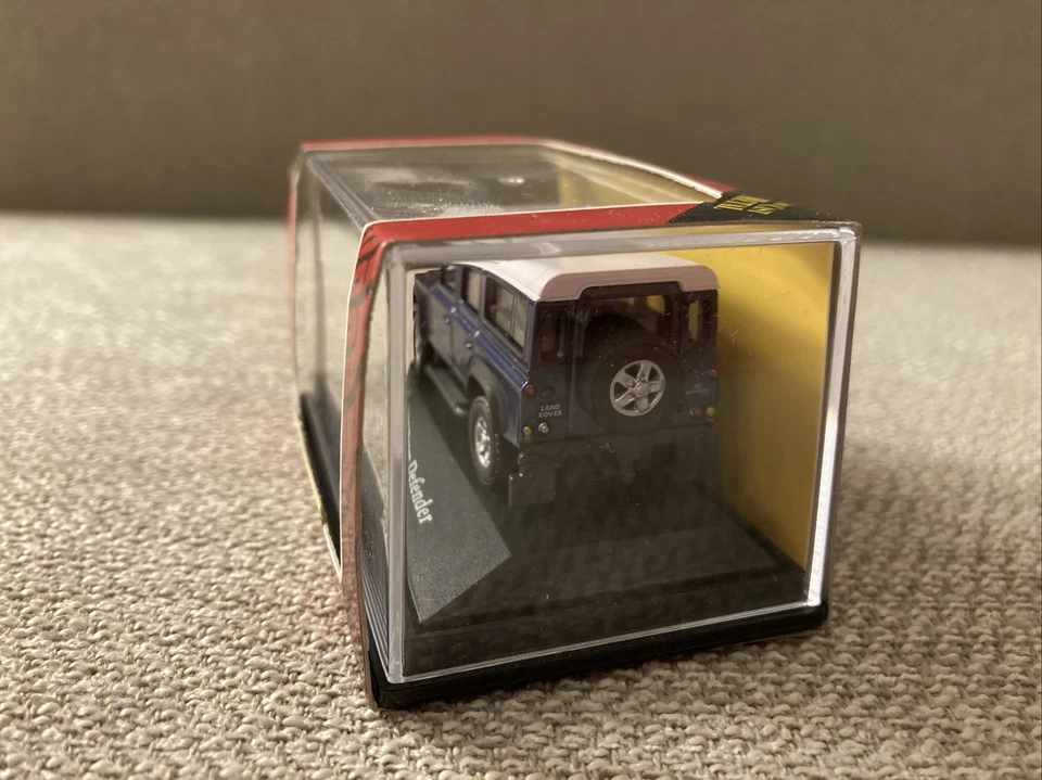 Land Rover Defender Cararama 1:72 171ND - Immagine 3 di 4