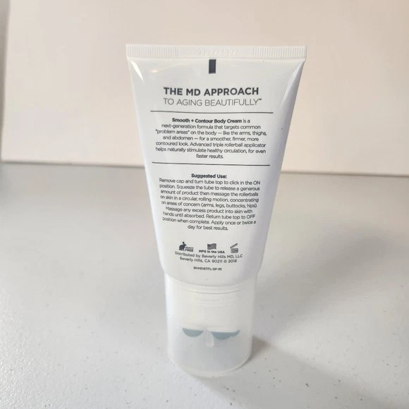 Crema corporal suave + contorno Beverly Hills MD 4 OZ reafirmante y esculpidora Foto 2 de 3