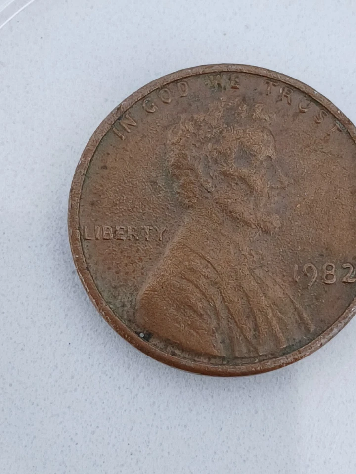 1982 Linconl Penny Zinc Lg Dt Occluded Gas Bubbles Mint Error. - Image 3 of 4