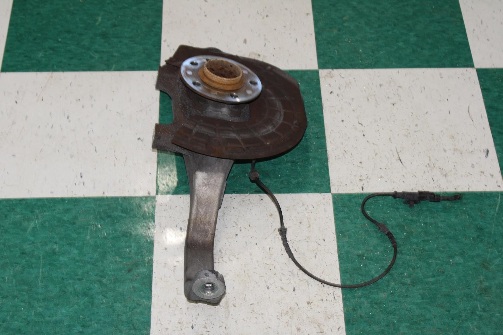 14-20 Ghibli 3.0L RWD LH Driver Left LF Front Spindle Bearing Hub Assy OEM OE OE