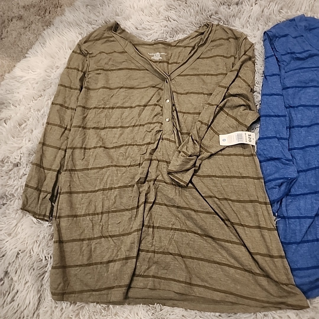 Lot Of 2 Bobbie Brooks Woman's Soft Casual  ¾ Sleeve Plus size 3x Vneck 