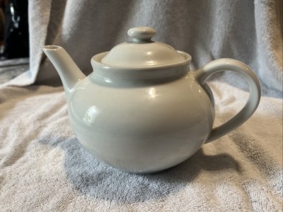Ceramic Teapot White Tea Pot w Lid Unknown Maker Vintage