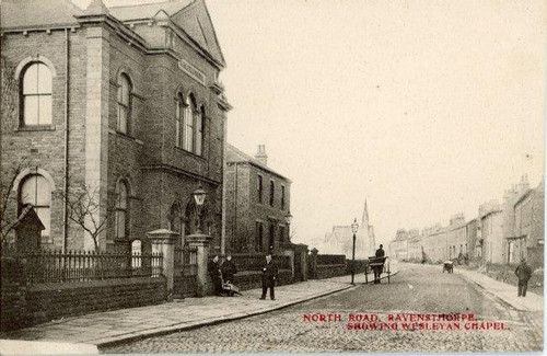 PRINTED ADVERTISING POSTCARD OF NORTH ROAD CHAPEL, RAVENSTHORPE, WEST YORKSHIRE - Picture 1 of 2
