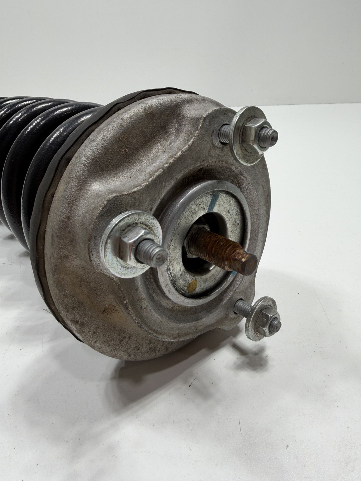 Maserati Ghibli S Q4 2014-2021 Front Left Strut assembly