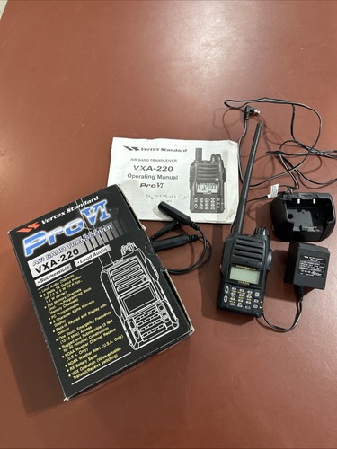 VXA-220 Vertex Standard ProVi Air Band Transcriver