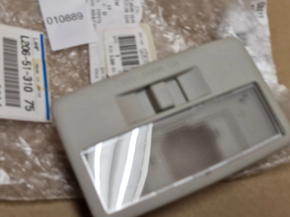 Luz domo Mazda CX-9 CX9 2010-2015 L20651310 75 genuina nueva OEM Foto 4 de 4