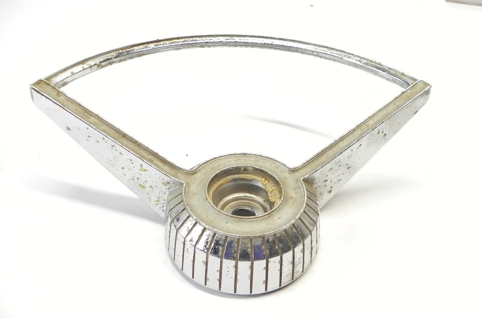 LOTE DE 2 ANILLOS DE BOCINA DE VOLANTE AMC EMBAJADOR 1965-66 VINTAGE #3175390 USADOS Foto 4 de 4