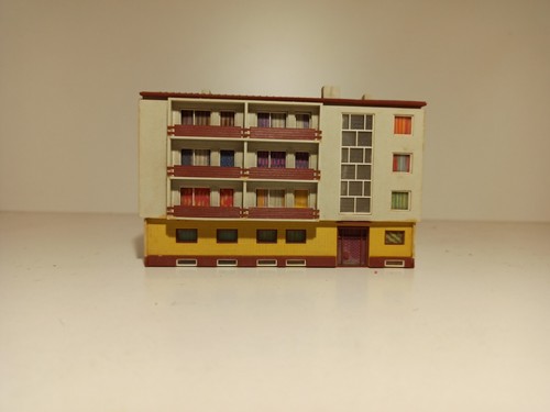 STM001 - Escala N - Vollmer 14138 Residencia con línea comercial | Zustand: Gebraucht