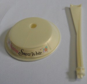 Barbie Disney TRU Doll Straddle DISPLAY STAND Wedding SNOW WHITE Bride Collector