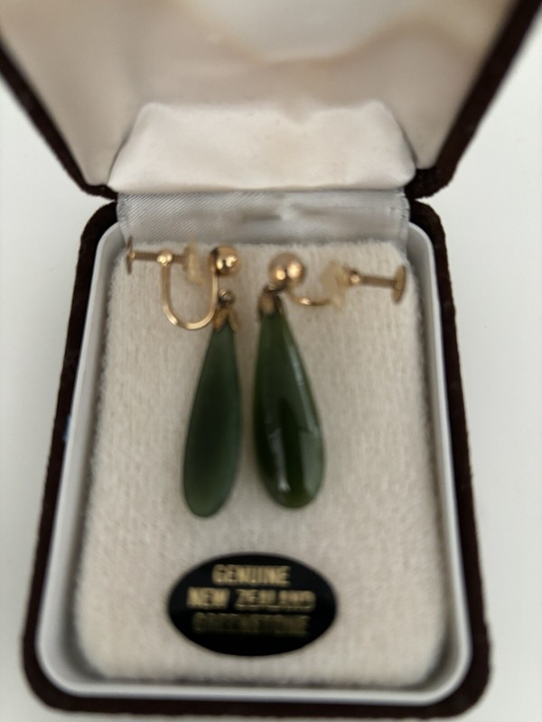 Vtg. Genuine New Zealand Greenstone Teardrop Earrings-A Classic Treasure