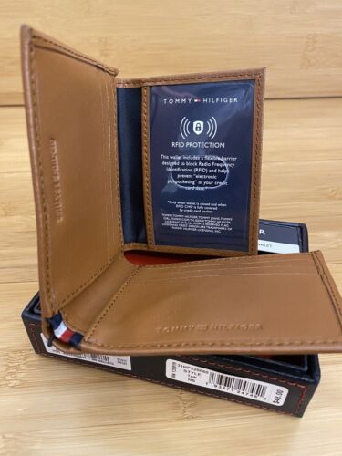 Tommy Hilfiger RFID Passcase Genuine Leather Wallet Tan 31HP220060 - Picture 4 of 9
