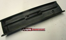 Toyota MR2 MK2 UK Spec Revision1 & Revision2 Rear Lights Middle Panel 1989-1993