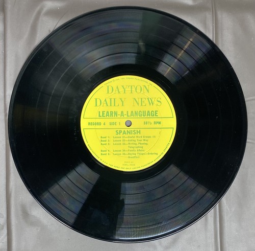 Dayton Daily News Learn A Language Vinyl Record Spanish With Booklet 1955 - Picture 2 of 9