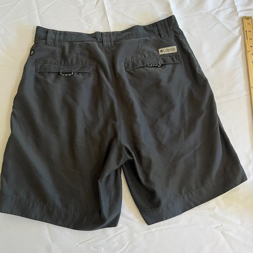 Columbia Men’s 34 Pleated Shorts 9” Inseam Golf, Hiking Excellent Used Condition - Picture 3 of 10