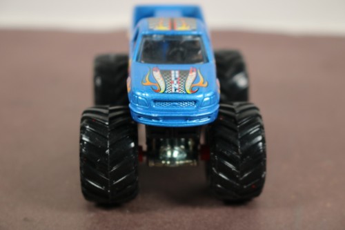 Hot Wheels Monster Jam 1:64 Monster Truck The Worlds Coolest Car Company LQQK - Picture 2 of 6