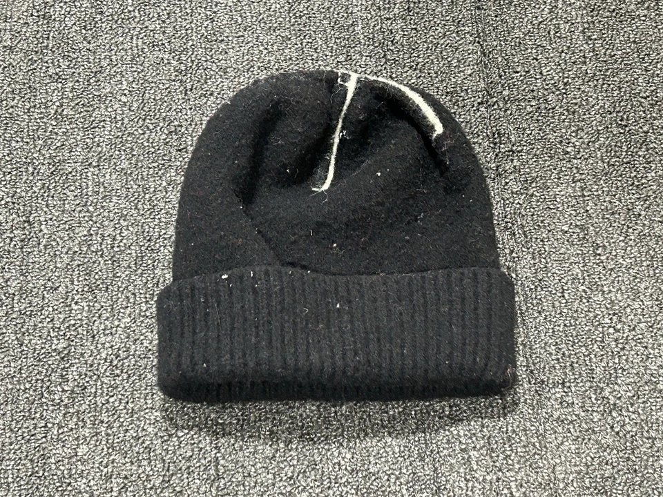 Sombrero de invierno de lana de cordero negro J Crew con detalle verde azulado puntada superior talla única Foto 3 de 4