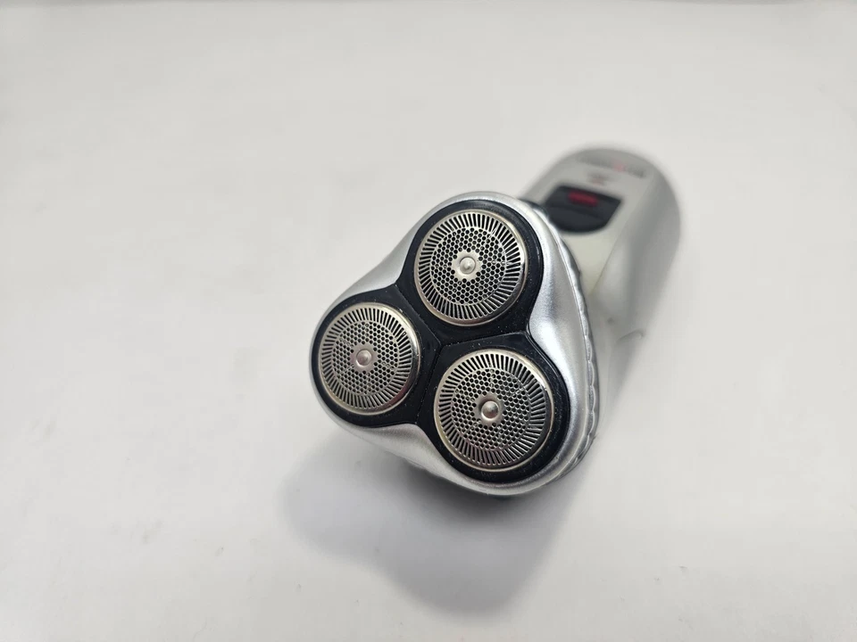 Bell & Howell Afeitadora Bigote y Barba Afeitadora Rotativa con Recortadora Pop-Up PROBADA Foto 2 de 2