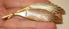 Vintage Gold Tone Two 2 Stalks of Wheat Fans Brooms Costume Jewelry Brooch Pin