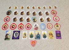 CATHOLIC SCAPULARS BADGES SACRED HEART ST ANTHONY ST JUDE 42 RELIGIOUS ITEMS