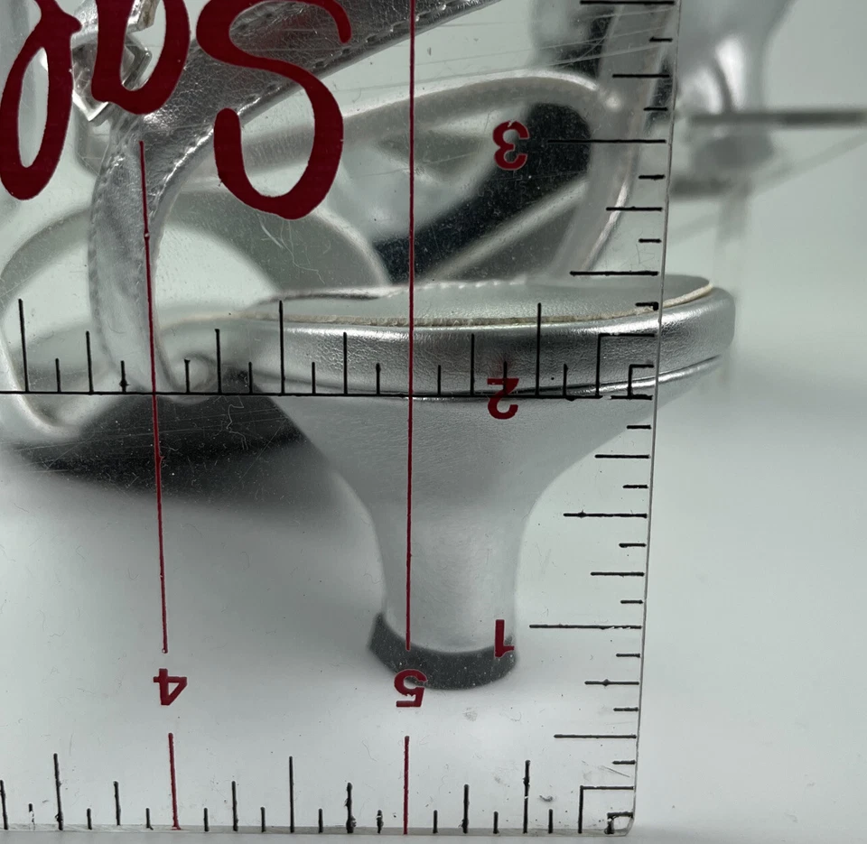 Sandália Dyeables Feminina Sapatos Brielle Prata Metálica 10EE Salto Gatinho 1 3/4" - Imagem 3 de 4