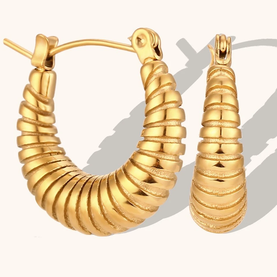 Pendientes de aro de acero inoxidable enchapados en oro de 18 quilates para mujer cuerno pequeño liso colgante gota Foto 2 de 4