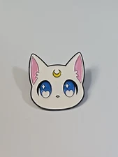 Salior Moon Artemis Cat Lapel Pin 
