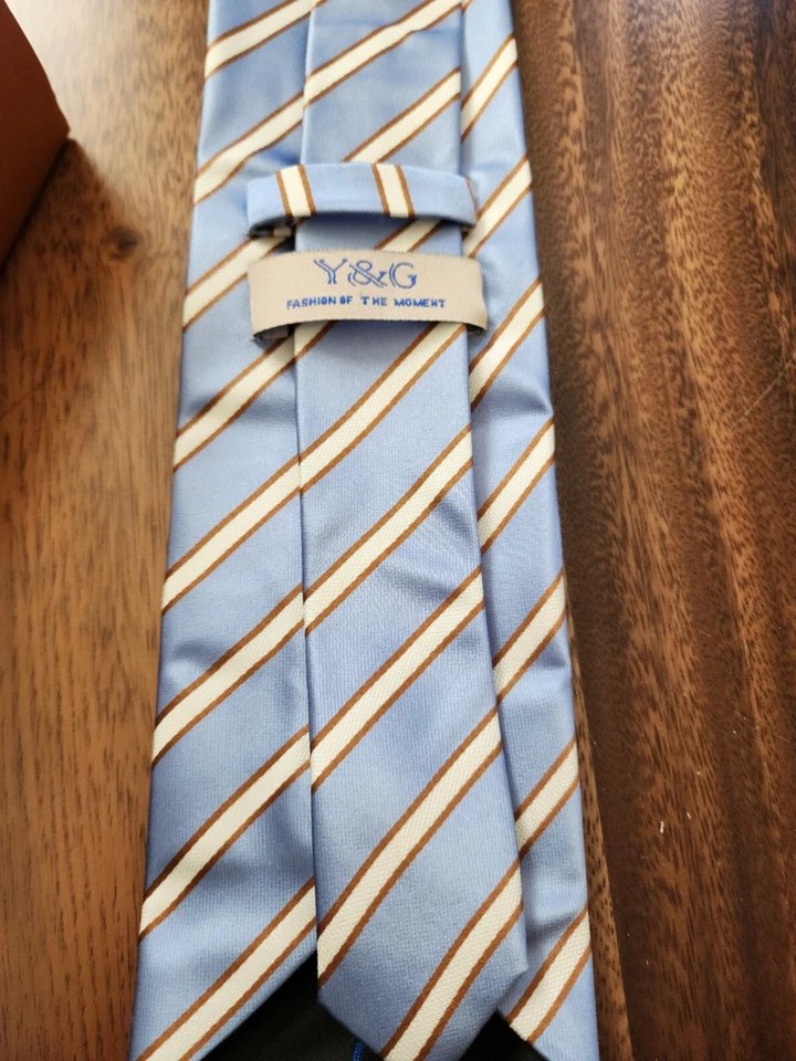 Corbata de seda a rayas azul blanco Y&G con gemelos a juego nueva con etiquetas Foto 3 de 4