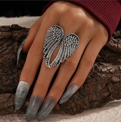 Vintage Punk Wing Joint Ring for Women   Silver Heart Geometric Statement Jewelr