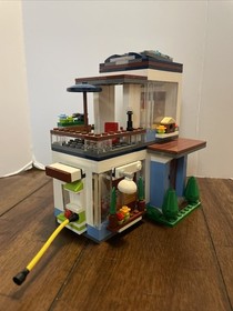 Lego Creator Modular Modern Home 31068 - with Manuel