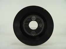 PEREZ PRADO AND HIS ORCHESTRA PATRICIA (WRONG COVER) (107) 2 Track 7" Single inc