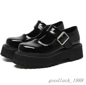 shiny black mary jane shoes