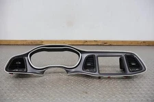 CLUSTER & RADIO BEZEL INCLUDES 3 AC VENTS MOUNTED SOLID