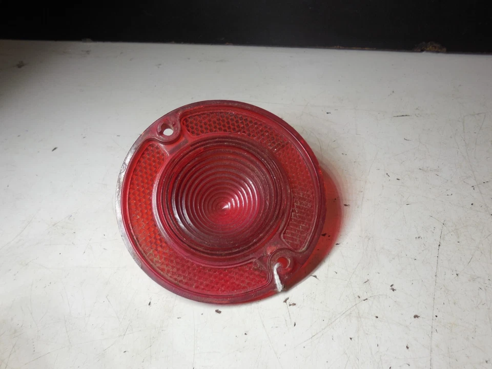 Один объектив заднего фонаря 1964 Chevrolet Corvair GM STBD.64 - Изображение 3 из 3