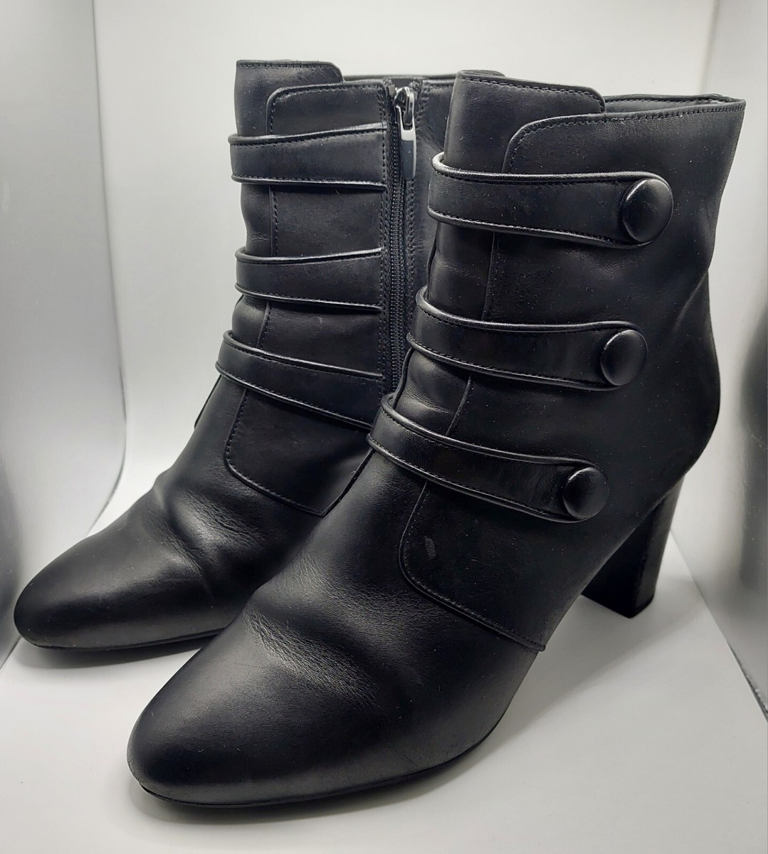 Clarks Women's Chryssa Ella Fashion Boot Color Black on Black