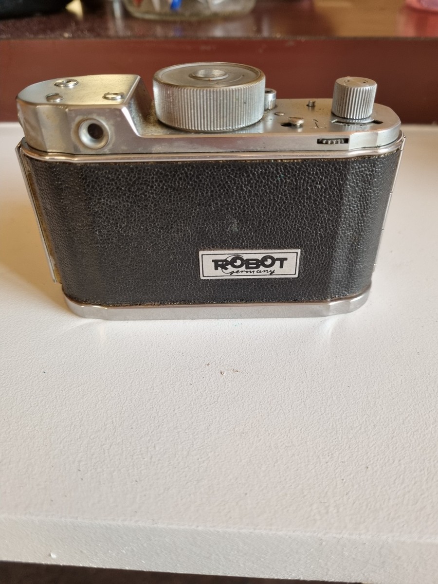 Robot II / Robot Star Camera + Schneider Xenon 40mm f/1.9 Lens
