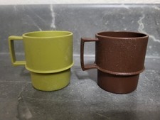 Tupperware Toy Mugs Stackable Avocado Green Chocolate/Walnut Brown Set Of 2