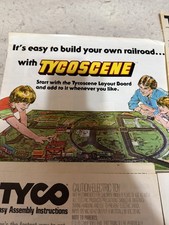 1975 VINTAGE Tyco  Electric Train Set HO Scale Locomotive Track Cars Accessories