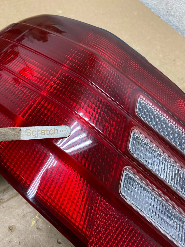 Luz trasera lateral izquierda conductor Mitsubishi Galant 1999 a 2001 OEM V0015 DW Foto 4 de 4