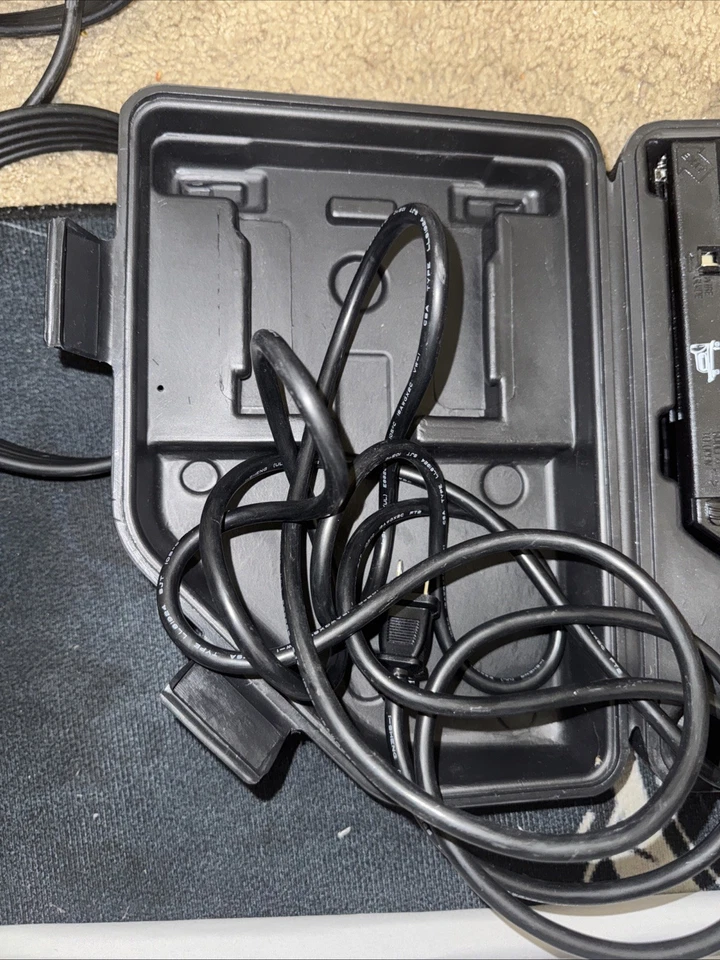 Pistola de clavos eléctrica Powershot Pro 9100 resistente negra y naranja con estuche Foto 3 de 4