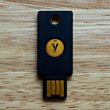 Yubico FIDO USB Security Key Powered by Yubico Authentication Key, Black