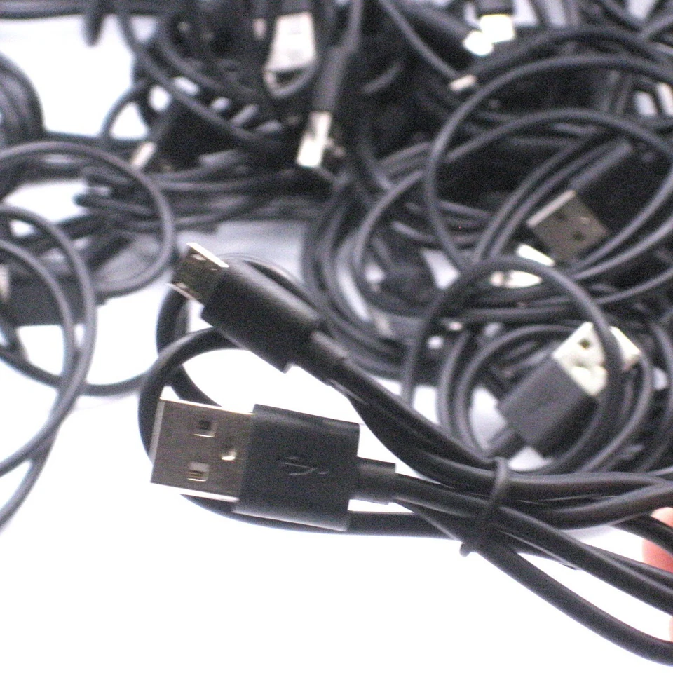 30 Stück Kabel Posten USB 2.0 A-Stecker auf Micro B Kabel 2 Fuß lange Teile verkauft wie besehen