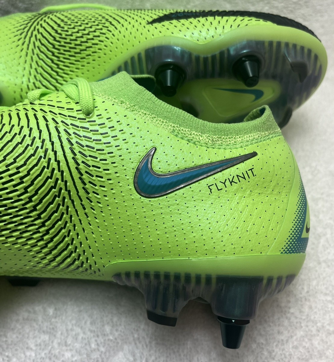 シューズ Nike Phantom GHOST elite SG Nike Phantom GX II Elite SG-PRO PLAYER EDITION Electric