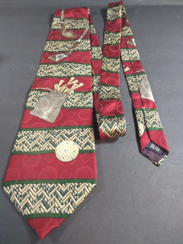 Mark Alexander All Silk Red Green Geometric Golf Tie Vintage - Picture 3 of 10