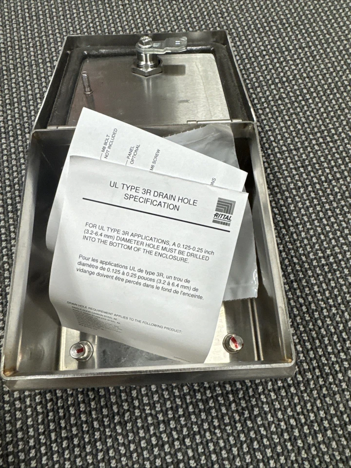 Caja eléctrica RITTAL 8018109 / 8018109 nueva con llaves y cierres Foto 4 de 4