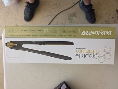 BaByliss PRO Graphite Titanium Ionic Flat Iron 1.25'' BGT183UC + Accessories NOS
